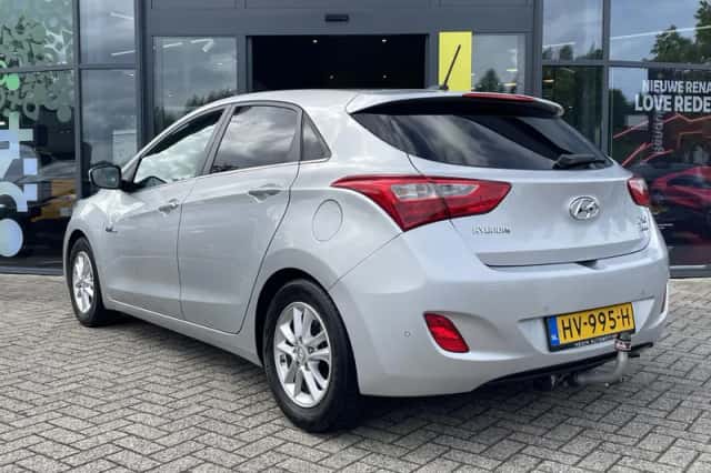 Hyundai i30 (2016) thumbnail 4