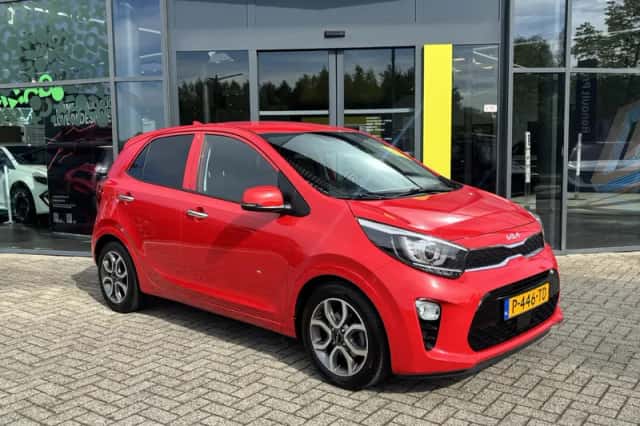 Kia Picanto (2022) thumbnail 2