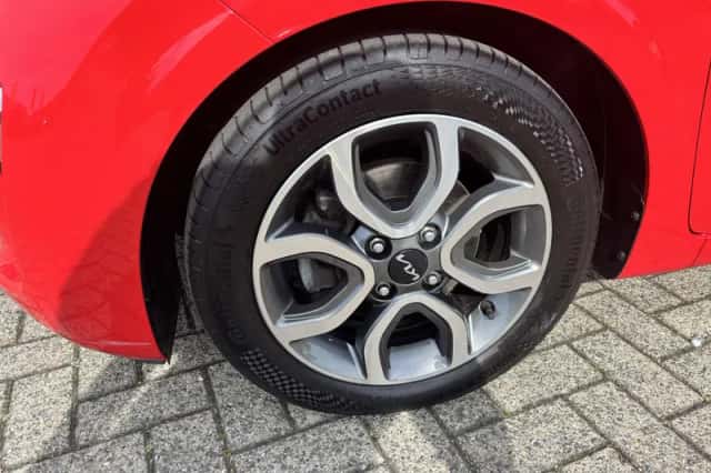 Kia Picanto (2022) thumbnail 6