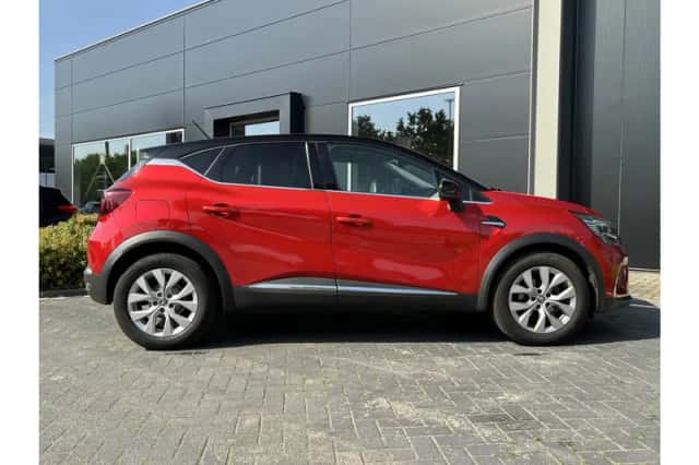 Renault Captur (2021) thumbnail 6