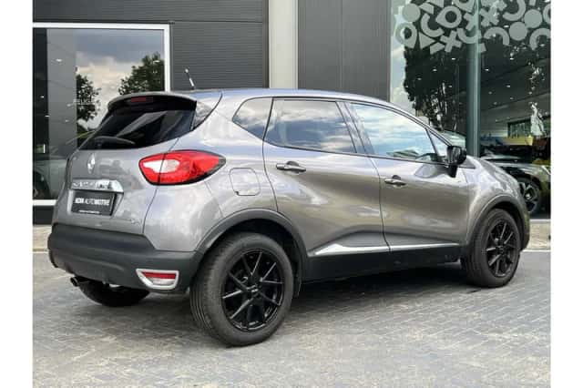 Renault Captur (2015) thumbnail 2