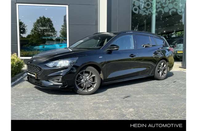 Ford Focus (2019) thumbnail 1