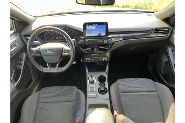 Ford Focus (2019) thumbnail 3