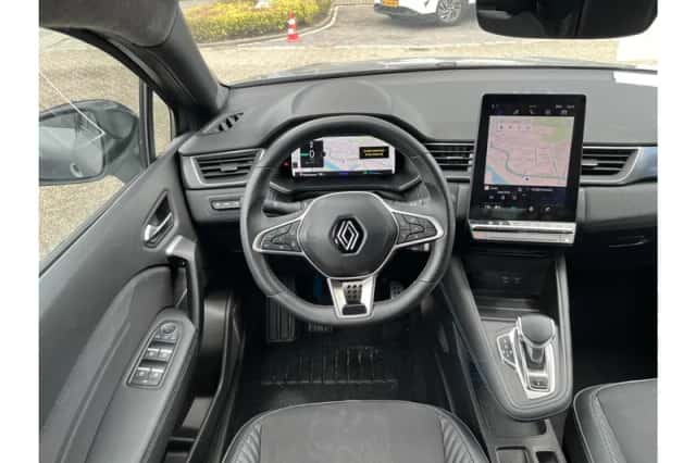 Renault Captur (2025) thumbnail 3