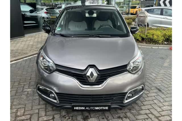 Renault Captur (2016) thumbnail 2