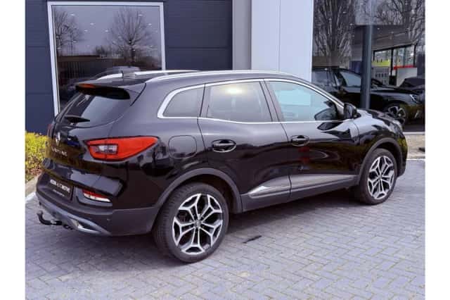 Renault Kadjar (2022) thumbnail 2