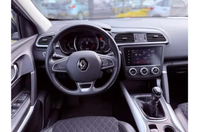 Renault Kadjar (2022) thumbnail 3