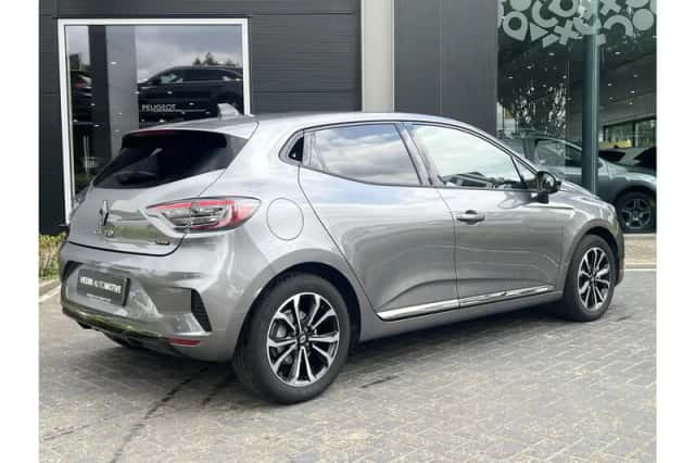 Renault Clio (2025) thumbnail 2