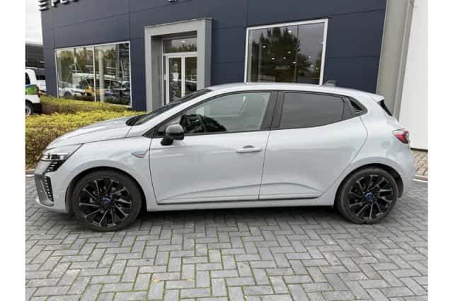 Renault Clio (2025) thumbnail 2