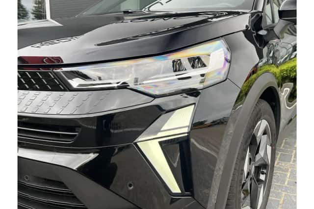 Renault Captur (2025) thumbnail 4