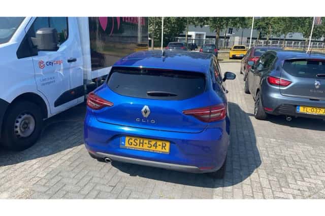 Renault Clio (2023) thumbnail 3