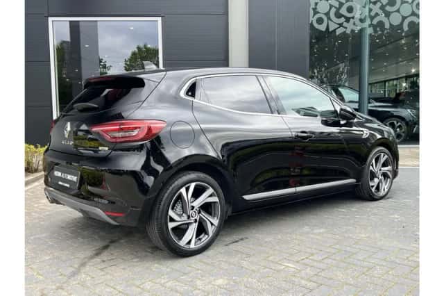 Renault Clio (2022) thumbnail 2