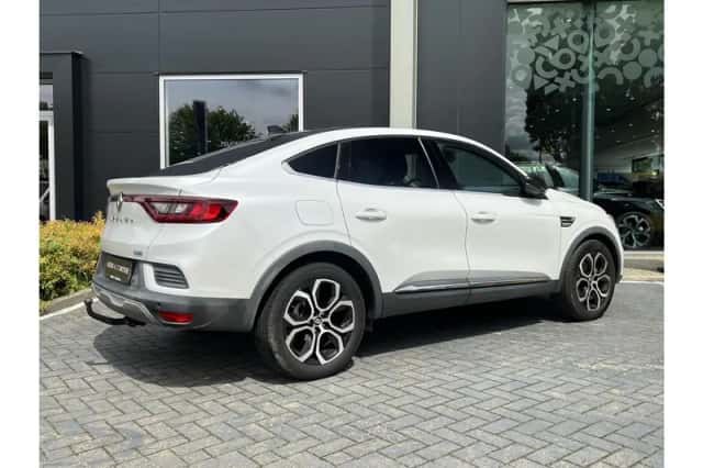 Renault Arkana (2022) thumbnail 2