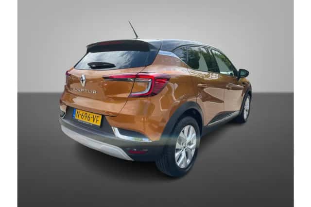 Renault Captur (2021) thumbnail 4