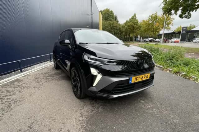 Renault Captur (2025) thumbnail 3