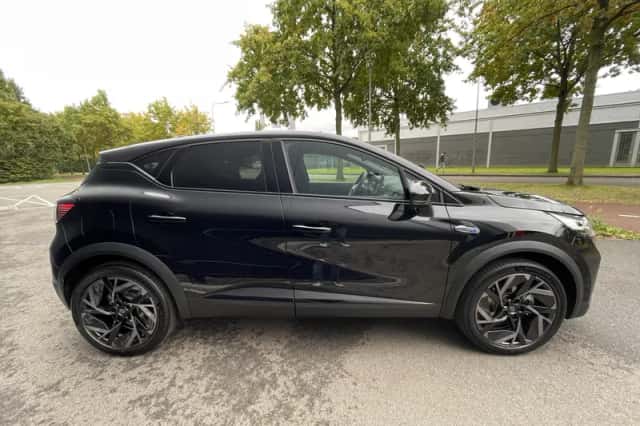 Renault Captur (2025) thumbnail 4