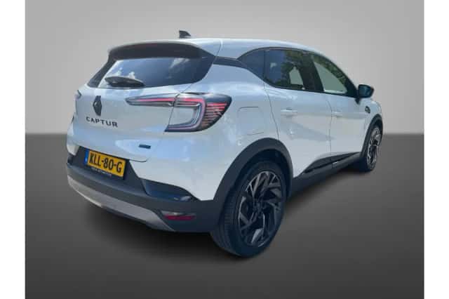 Renault Captur (2025) thumbnail 4
