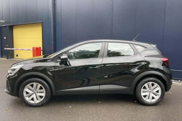 Renault Captur (2022) thumbnail 6