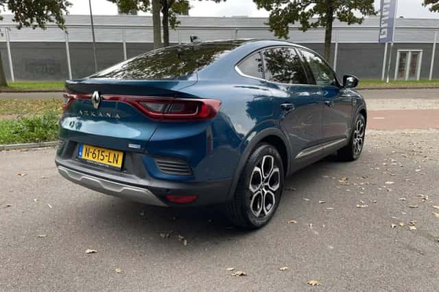Renault Arkana (2021) thumbnail 2