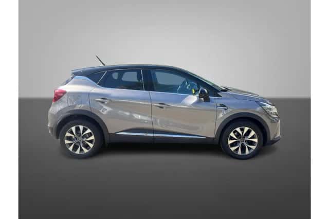 Renault Captur (2021) thumbnail 2