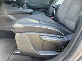 Renault Captur (2021) thumbnail 16