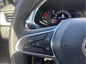 Renault Captur (2021) thumbnail 17
