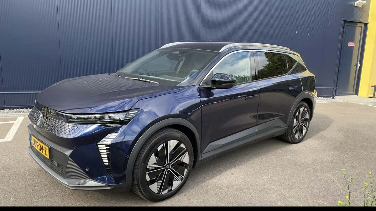Renault Scénic (2025) — foto 1