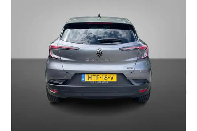Renault Captur (2025) thumbnail 3