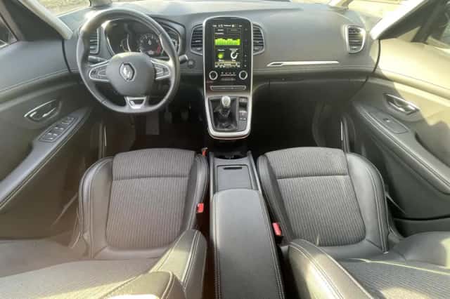 Renault Grand Scénic (2023) thumbnail 3