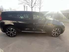 Renault Grand Scénic (2023) thumbnail 24