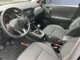 Renault Captur (2022) thumbnail 10