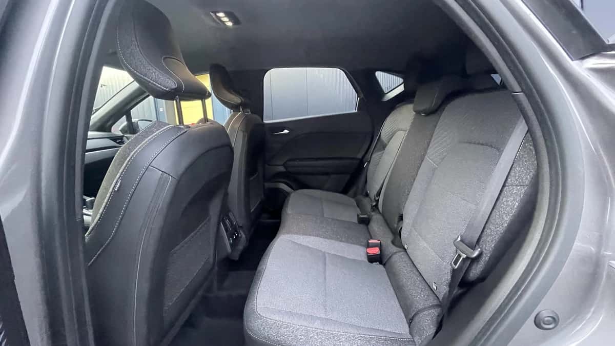 Renault Captur (2025) — foto 1