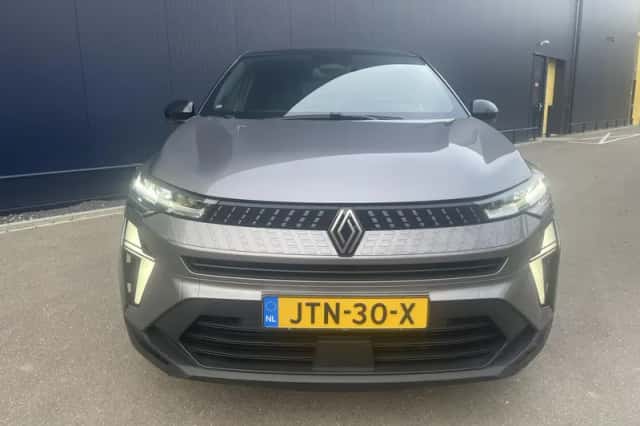 Renault Captur (2025) thumbnail 6