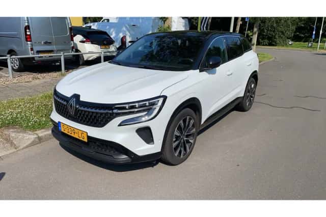 Renault Austral (2023) thumbnail 1