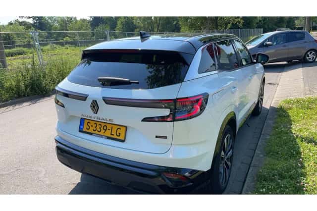Renault Austral (2023) thumbnail 3