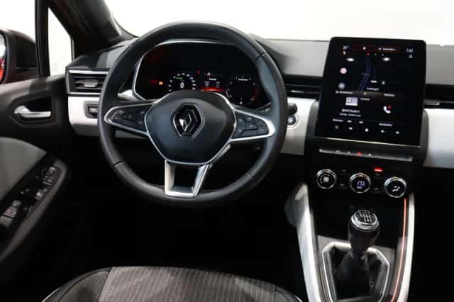 Renault Clio (2023) thumbnail 30