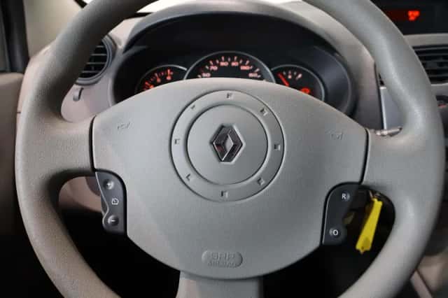 Renault Kangoo (2009) thumbnail 23