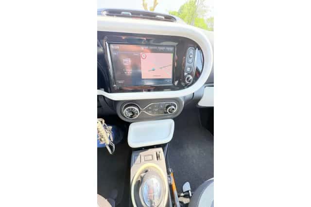 Renault Twingo (2015) thumbnail 3