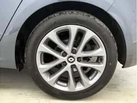 Renault Mégane (2019) thumbnail 4