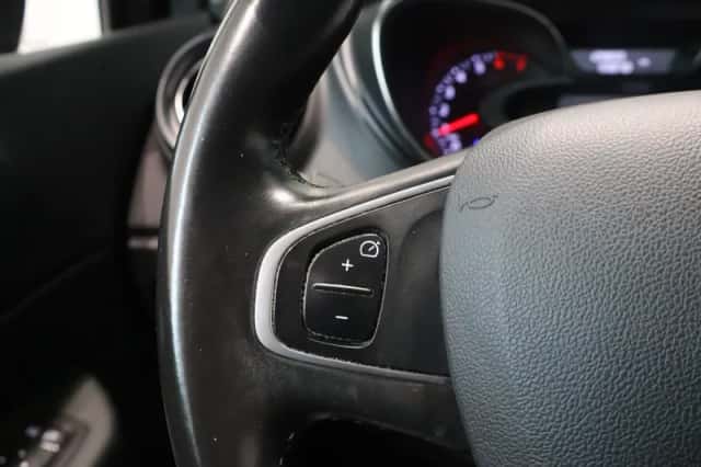Renault Captur (2018) thumbnail 16