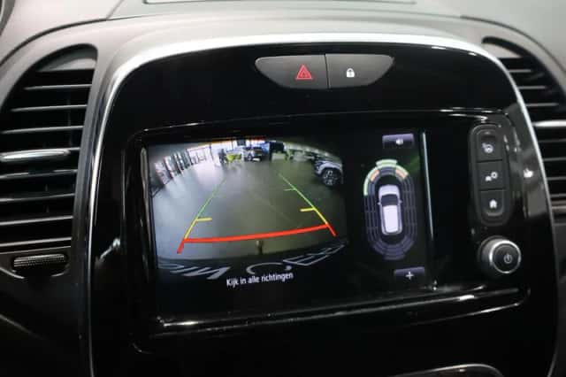 Renault Captur (2018) thumbnail 32