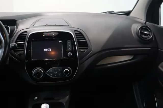 Renault Captur (2018) thumbnail 36