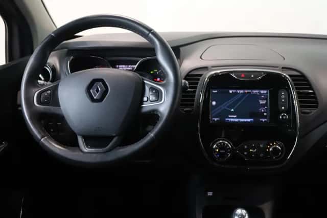 Renault Captur (2016) thumbnail 32