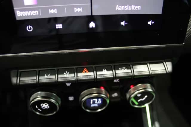 Renault Clio (2025) thumbnail 39