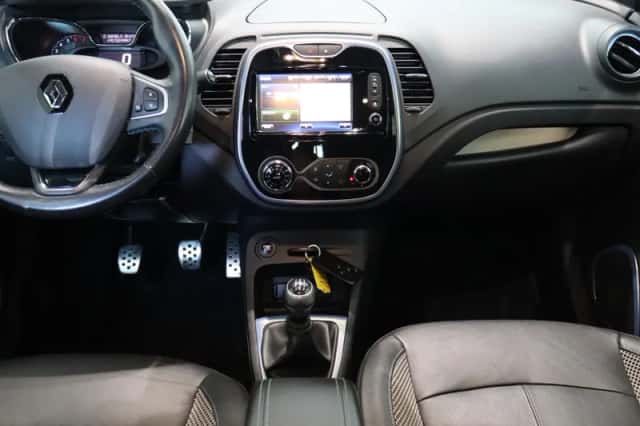 Renault Captur (2017) thumbnail 3