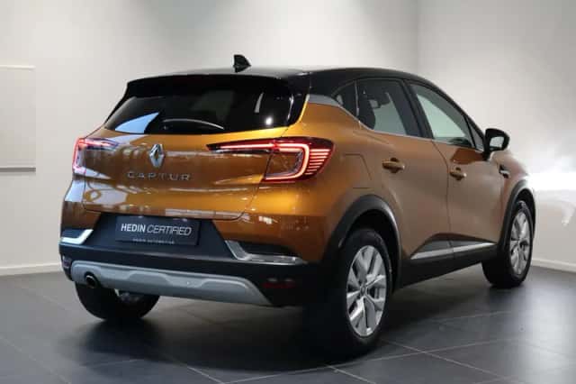 Renault Captur (2020) thumbnail 2