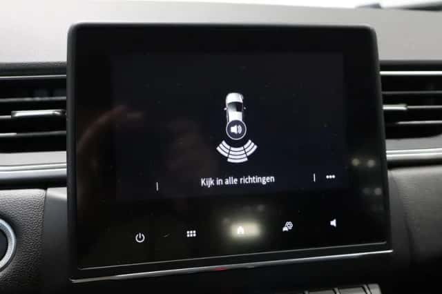 Renault Captur (2020) thumbnail 29