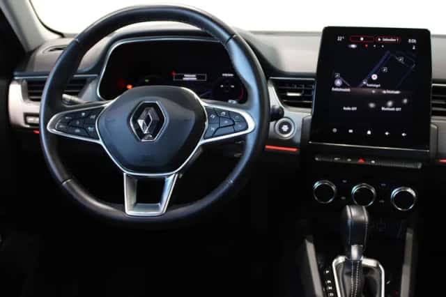 Renault Arkana (2023) thumbnail 32