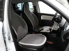 Renault Twingo (2022) thumbnail 24