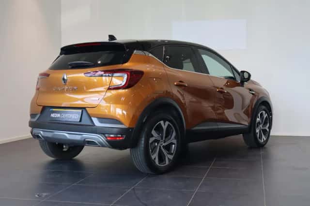 Renault Captur (2022) thumbnail 2